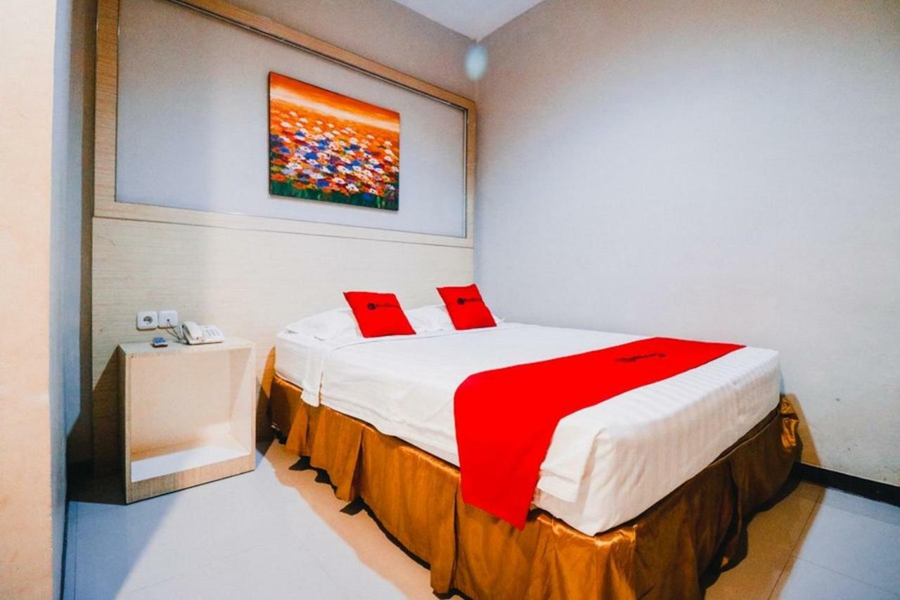 Reddoorz Plus Near Sultan Hasanuddin Airport Макасар Екстер'єр фото